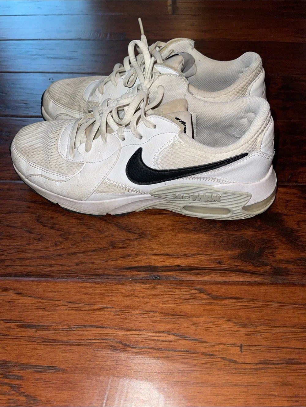 Nike low profile